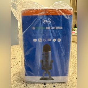 Blue Yeti Professional Microphone USB